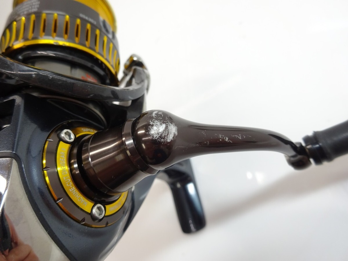 Daiwa 16 Certate 2004 Spinning Reel 4.8:1 64cm Bass Trout Very