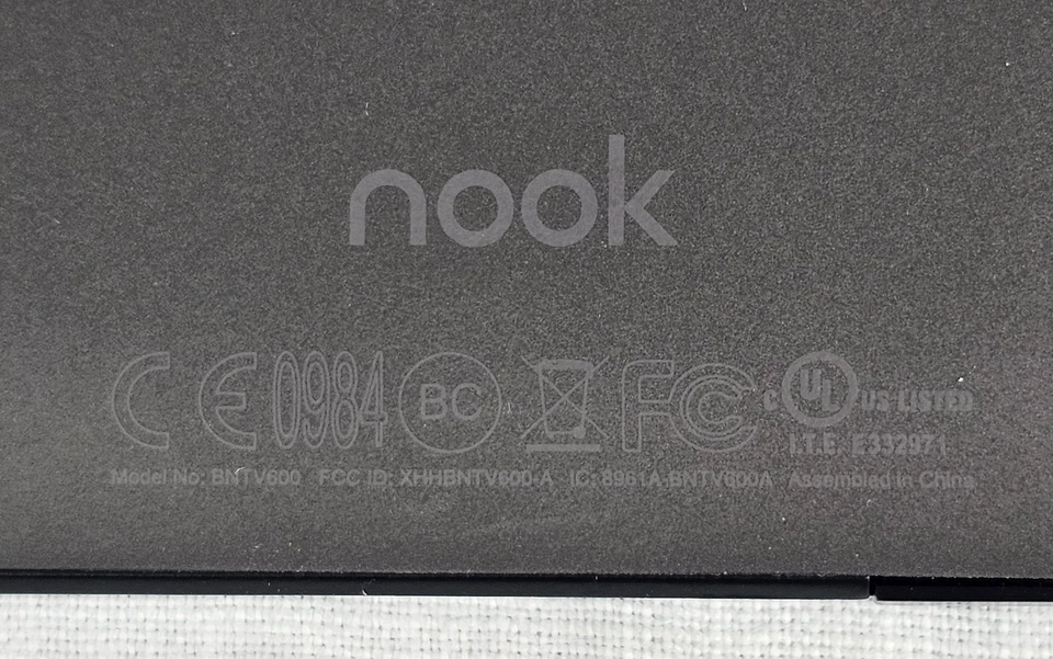 Lector electrónico Barnes & Noble Nook HD+ 16 GB Wi-Fi pantalla de 9 pulgadas enciende SOLO PIEZAS Foto 3 de 4