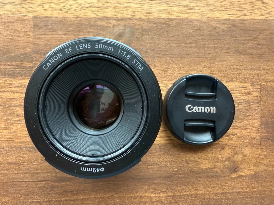 Lente Canon EF 50mm f/1.8 STM - Preta - Suavemente Usada - Imagem 3 de 4