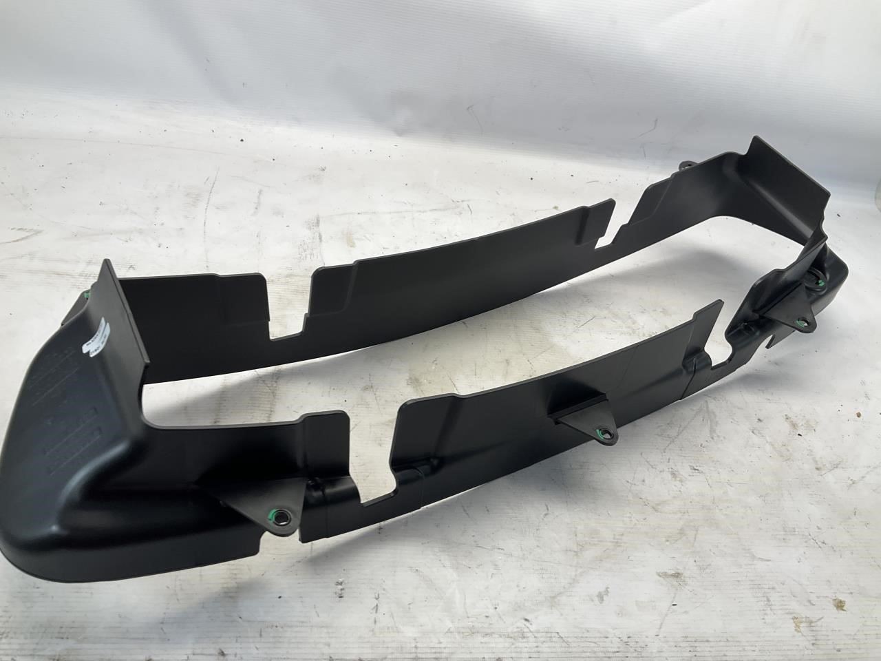 14-19 Maserati Ghibli Front Lower Radiator Air Intake Duct Guide Deflector B