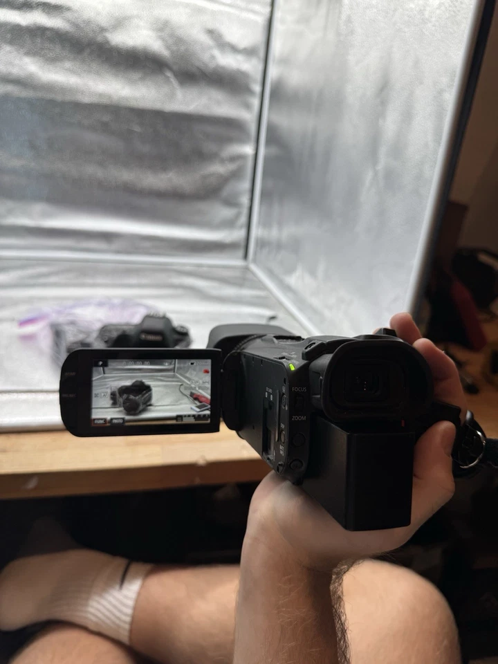 Canon Vixia HF G70 4K UHD Camcorder - Black - Image 2 of 4