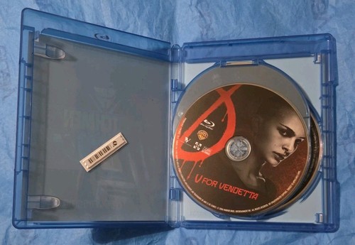 Blu-Ray Triple Feature V For Vendetta Watchmen Directors Cut Constantine - Picture 2 of 5