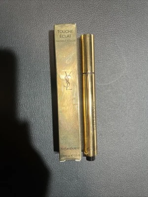 YSL / Yves Saint Laurent - Touche Eclat - Radiant Touch -Shade 02 Luminous Ivory