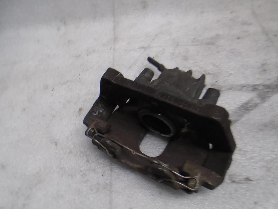 Pinza de freno delantera izquierda del lado del conductor Volvo S60 2001-2006 rueda de 15" OEM VP80367 Foto 3 de 4