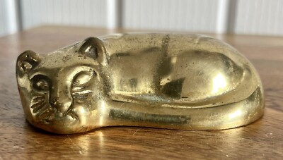 Vintage Messing schlafende gelockte Katze Ornament Figur lackiert Briefbeschwerer 3,5''