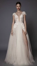 Berta Muse Antonia Romantic Wedding Dress 4 Small Never Worn