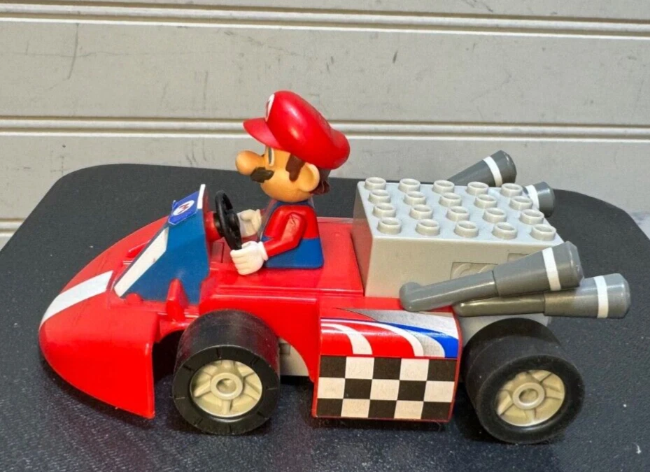 K'Nex Mario Kart Motorized Car and figure (lot b) - Image 3 of 4