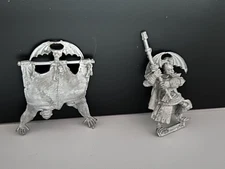 GW WHF Vampire C  Blood Dragon Standard Bearer #4 (Limited Ed Sculpt from 2 NM