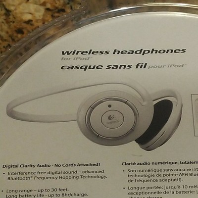 Logitech Wireless Headphones for the iPod - Model 980397-0403 - Sealed