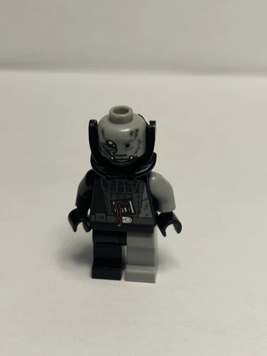 LEGO Star Wars Darth Vader Battle Damaged Minifigure sw0180 – Authentic