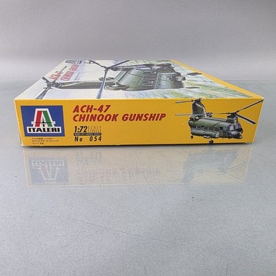 Italeri 054 1/72 ACH-47 Chinook Gunship Helicopter Model Kit