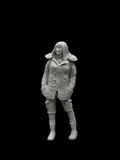 1/20 Scale Female Civilian Figure Resin Winter Coat Diorama Model Kit Unpainted