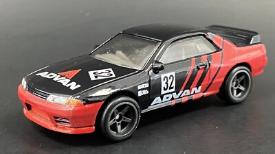 1989-1994 NISSAN SKYLINE GT-R R32 ADVAN RACING DIECAST MODEL CAR 1