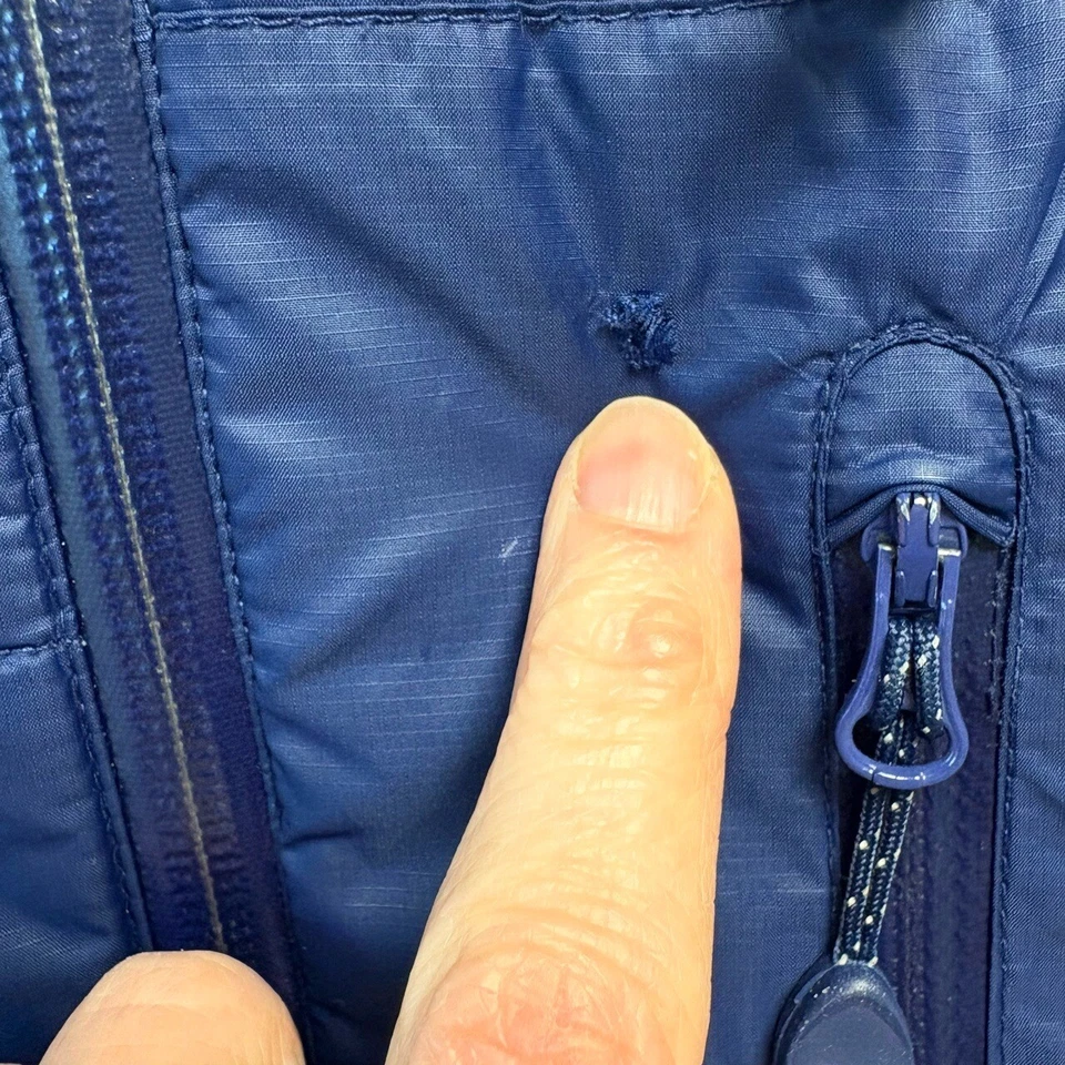 Vineyard Vines Jacket Women Sz XL Blue Mountain Weekend Puffer Full Zip Hooded - Image 4 of 4