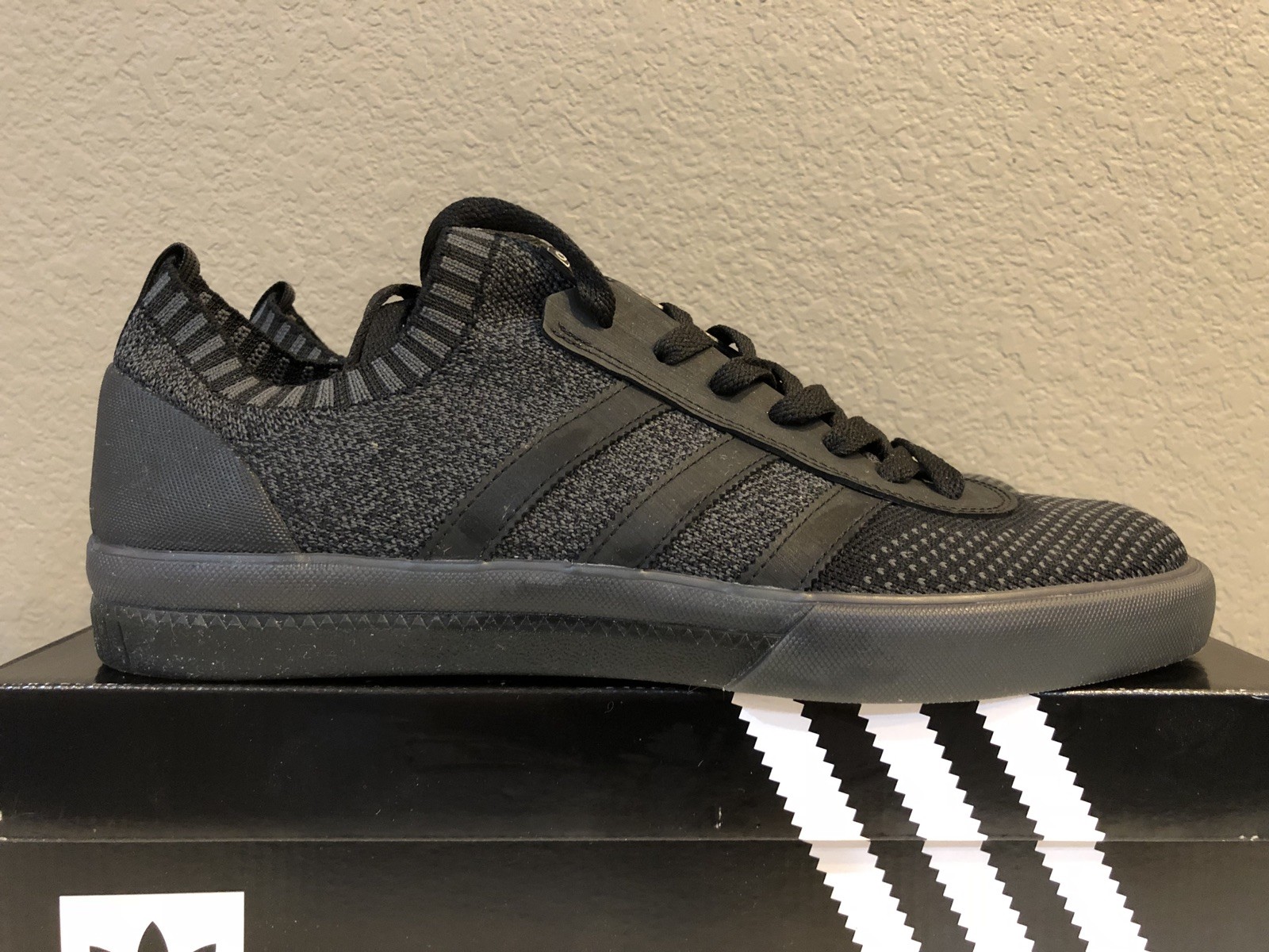 adidas originals lucas premiere