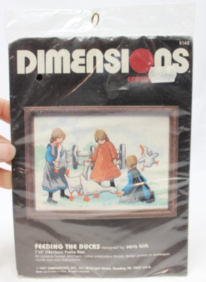 Vtg 1987 Dimensions Crewel Kit #6148 FEEDING THE DUCKS 7'' x 5'' Made in USA F/S