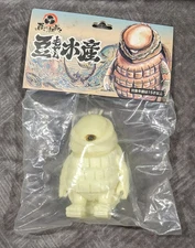 Mame Moyashi Abalone Seanjob Glow in the Dark GID Toy by Chino Lam