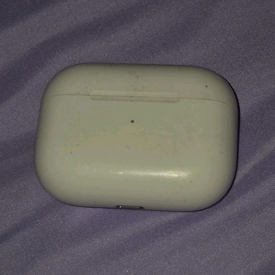 Apple AirPods Pro White True Wireless In-Ear Earbuds with Charging Case