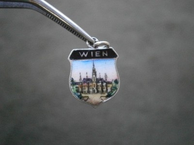 Vienna Wien Austria Vintage 935 Silver Enamel Travel Bracelet Charm Pendant 1.0g