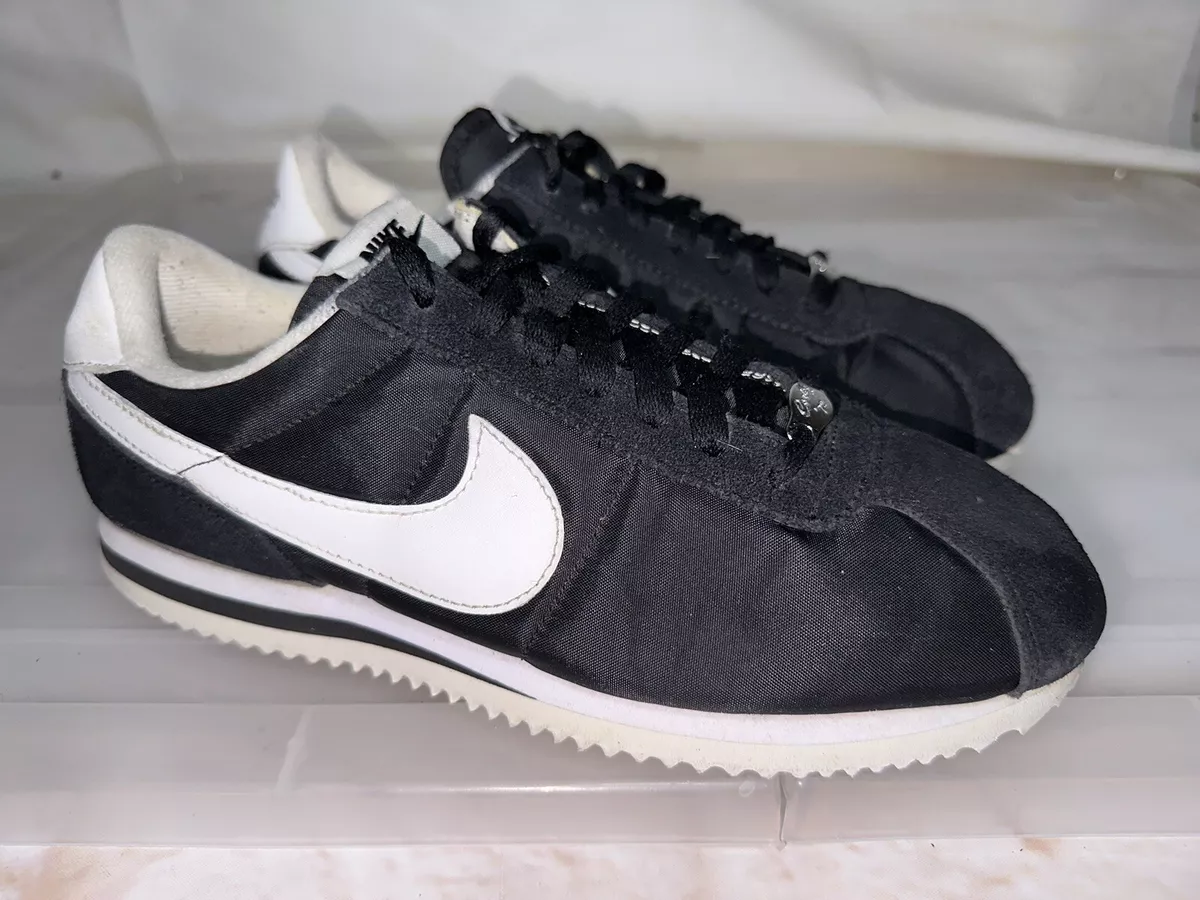 Mens NIKE Classic Basic Cortez Black White Sneakers Size US 7 28838