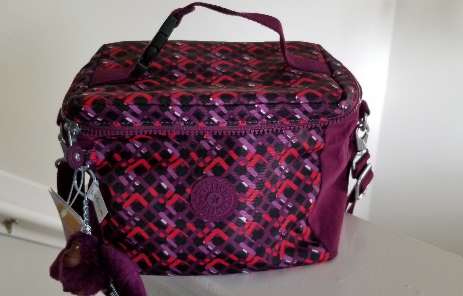 crossbody insulated lunch bag