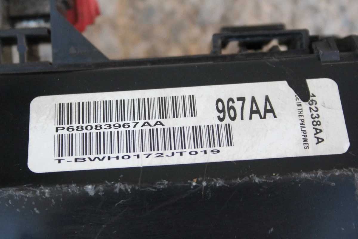 12 Dodge Charger 3.6L V6 5.7L Power Fuse Box Relay Control Module 68083967AA OEM