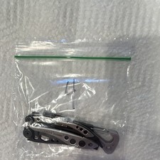 Leatherman Skeletool Multi-Tool Silver Black Stainless Steel Pliers Knife