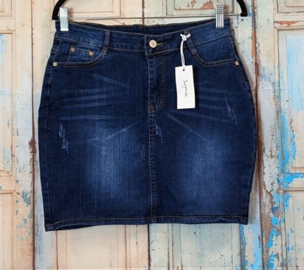 Surprise Womens Size 15/32 Blue Denim Medium Wash Straight & Pencil Skirt