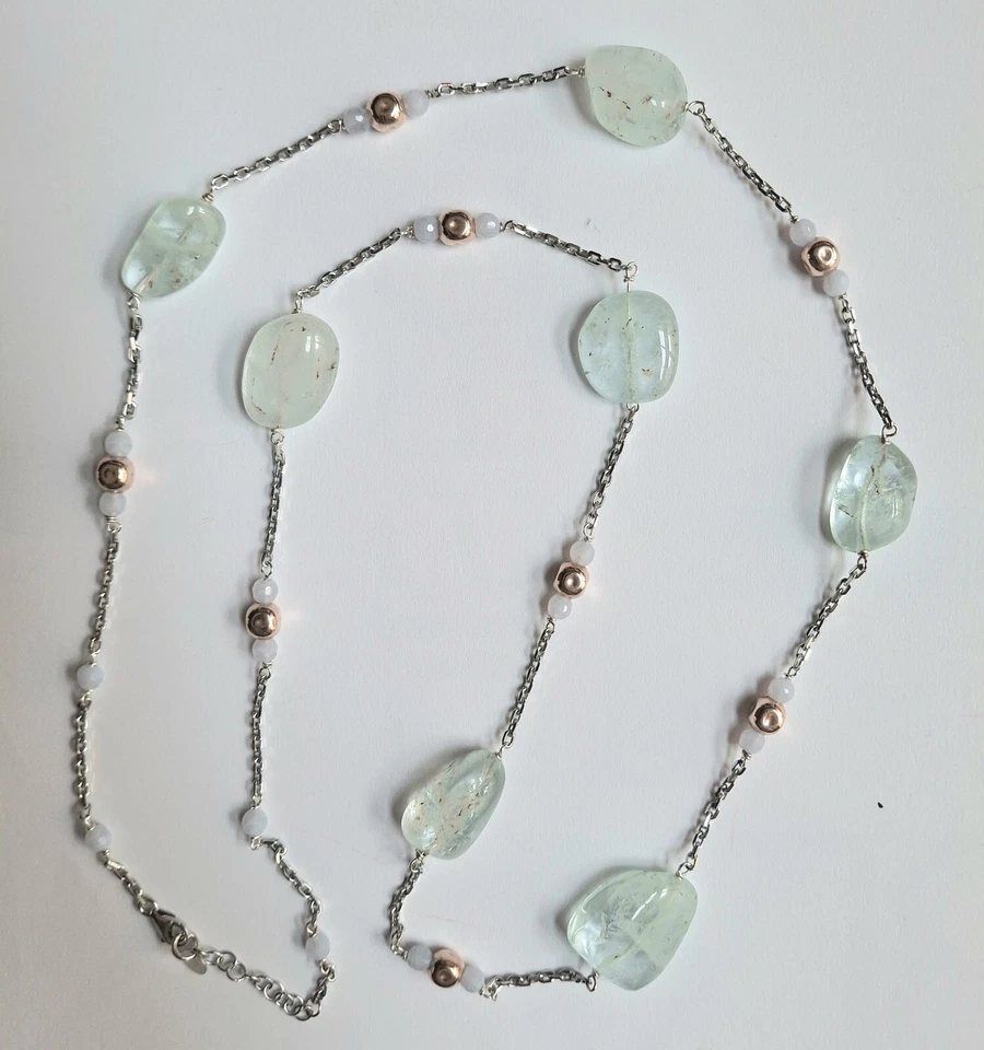 collana in argento 925 con acquamarina, calcedonio e cubi laminati in oro rosa - Immagine 2 di 4