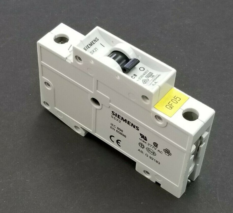 SIEMENS 5SX21-C8 CIRCUIT BREAKER 230/400V IEC 898 EN 60898 Q-92183