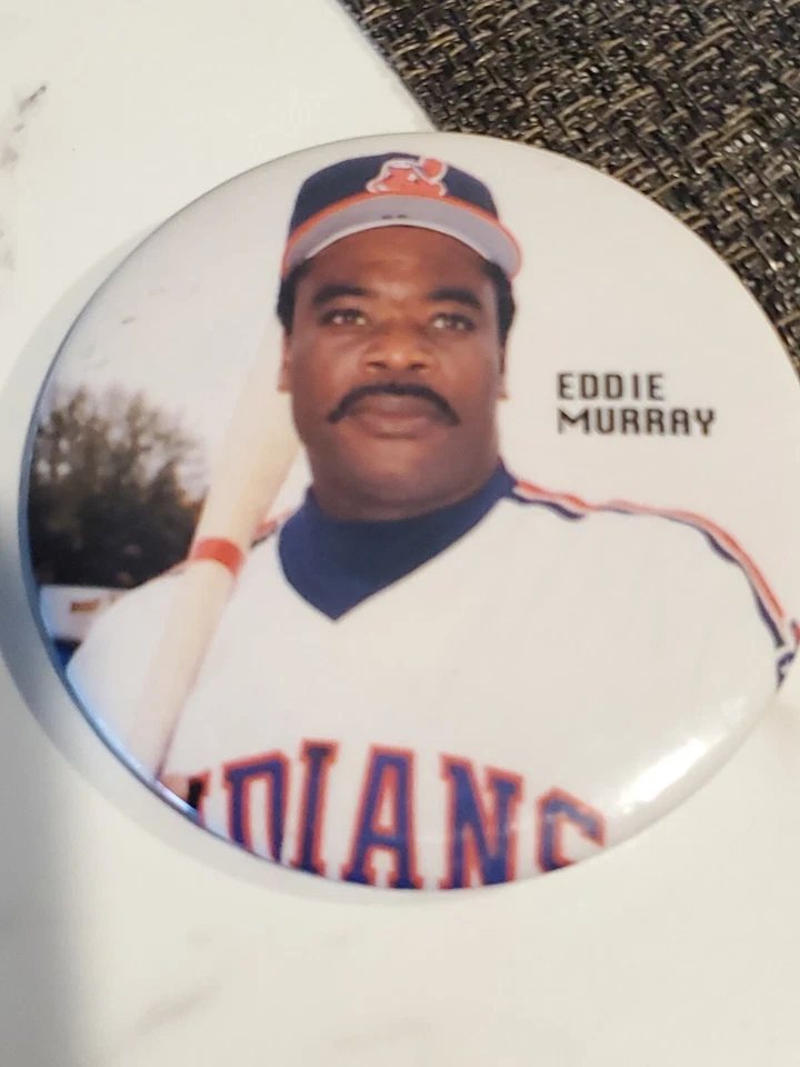 Chief Wahoo 1995 EDDIE MURRAY rare Button with Clevland Indians HOF - Image 3 of 3