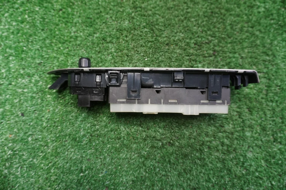 2013 NISSAN SENTRA драйвер переключатель стекла OEM 254011AA5C - Изображение 4 из 4