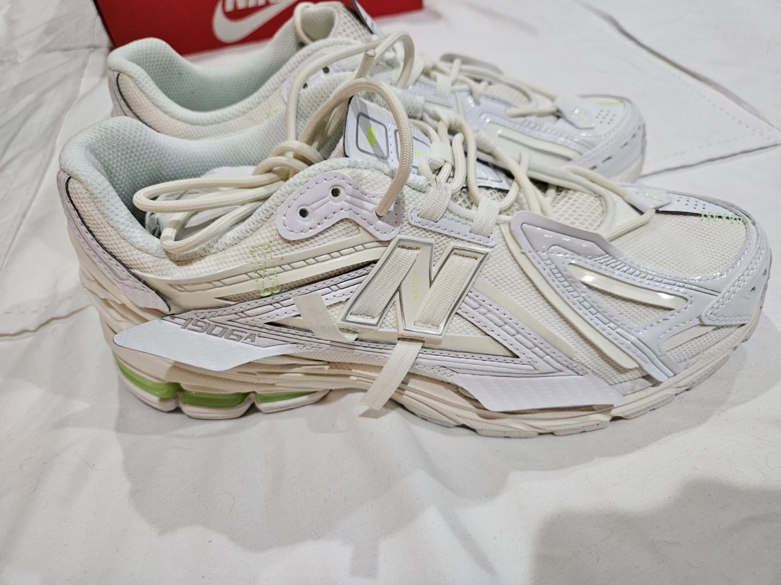 New Balance 1906A White Mint Flash Green U1906AE Unisex Sz10m 11 1/2w