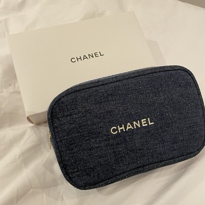 Chanel Beaute GWP Holiday Edition Navy Blue Make Up Pouch