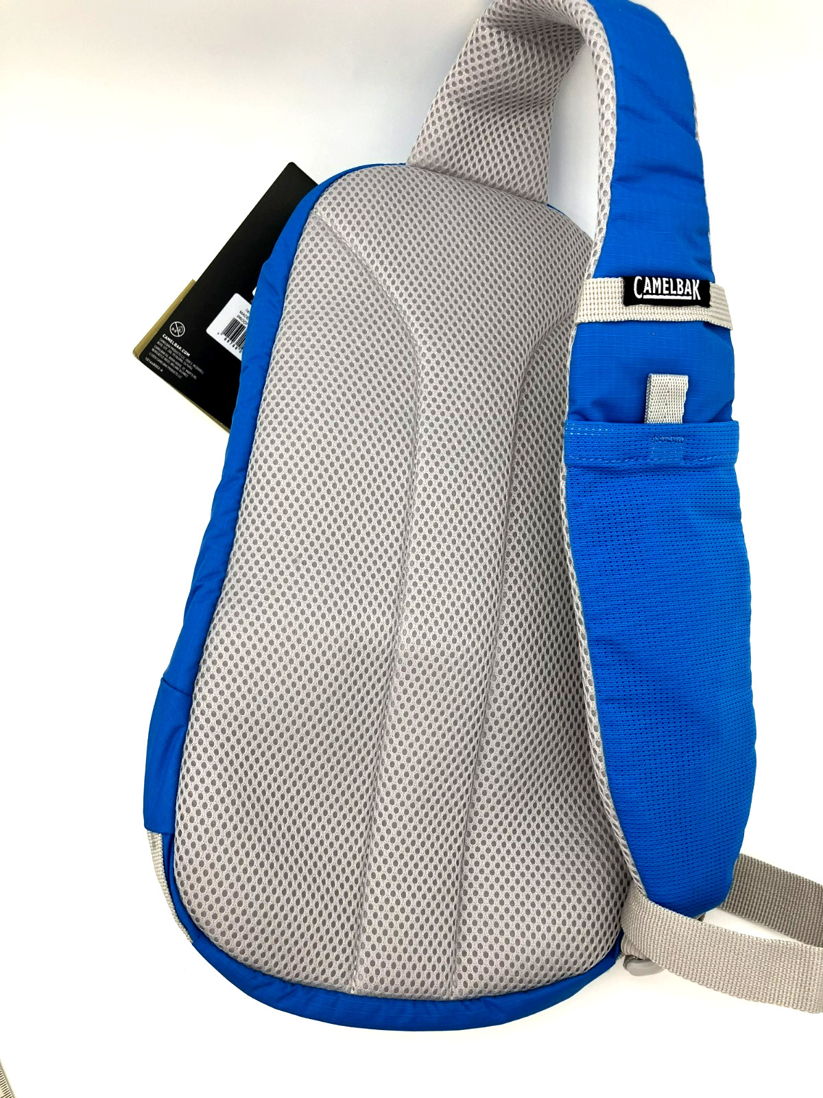 New Camelbak Indigo ARETE SLING 8 with 20oz/.6L Bottle, Pockets, Divider