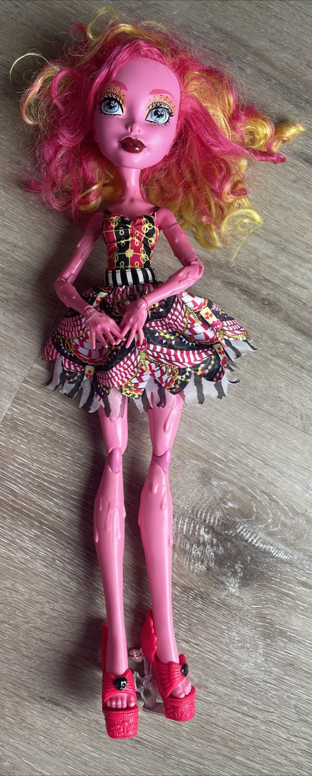 Monster High- Freak du Chic- Frightfully Tall-  Gooliope Jel