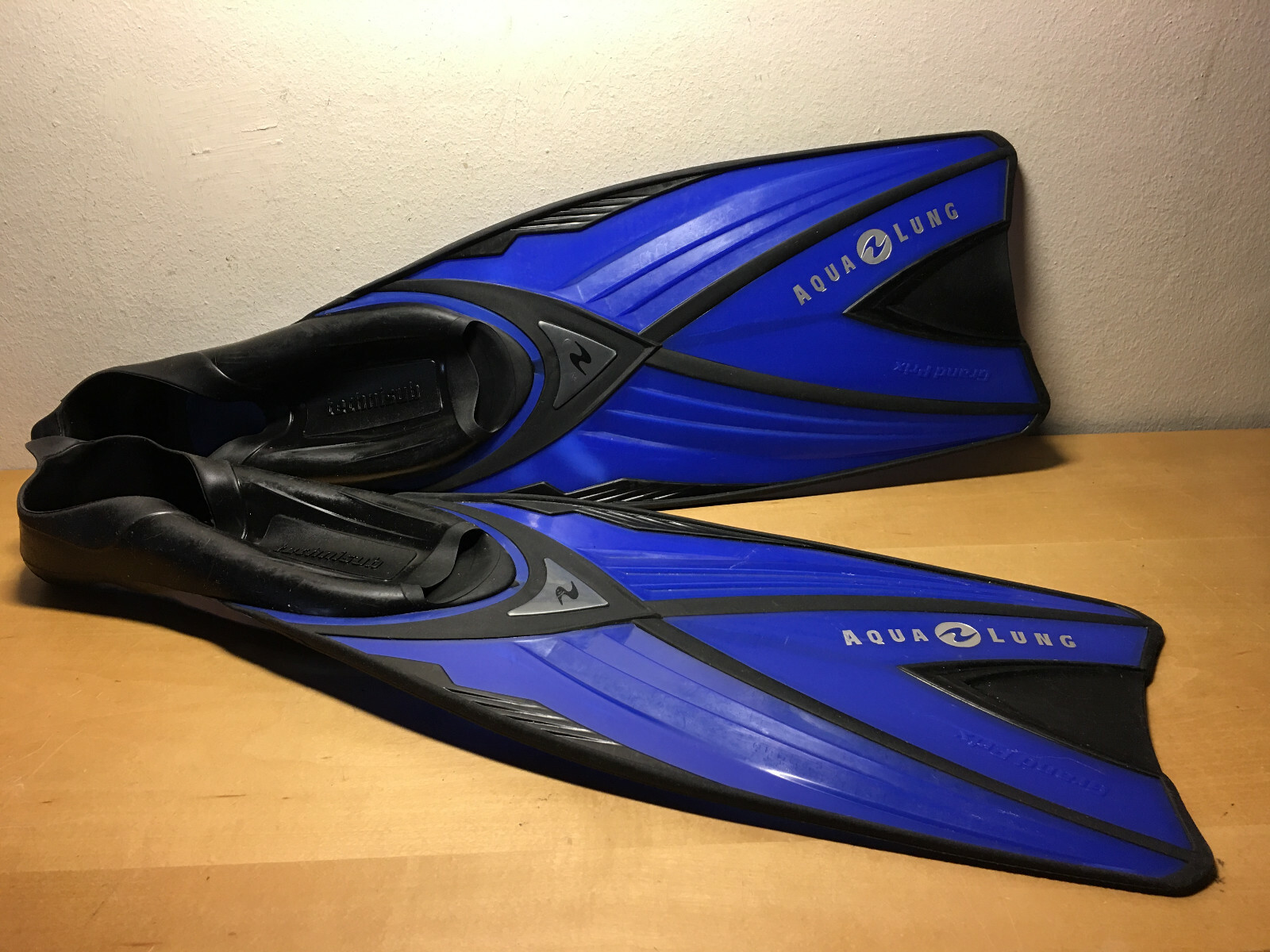 Used - Scuba Fins TECHNISUB AQUALUNG Aletas Submarinismo - Nº 42-43 / 8-9 Usado