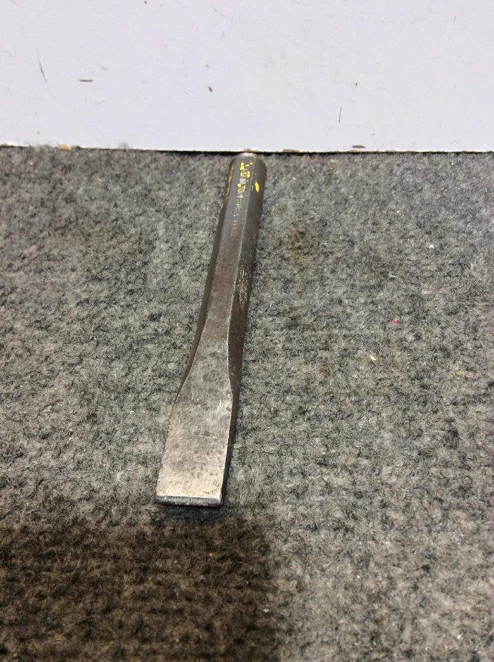 Klein Tools 66144 7-Inch Cold Chisel - Image 2 of 4