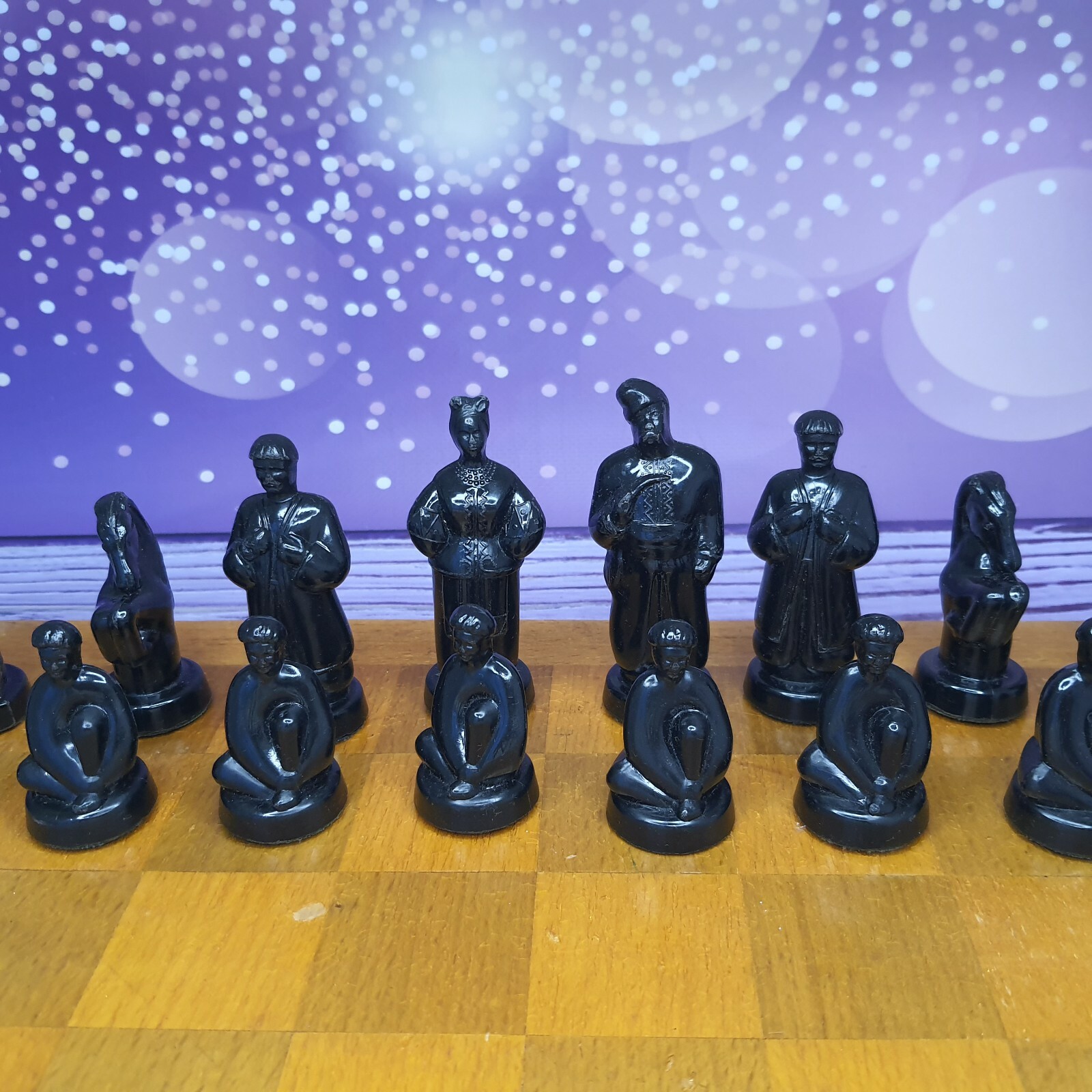 Khutorok, Ukrainian folk style, vintage chess set, soviet chess set