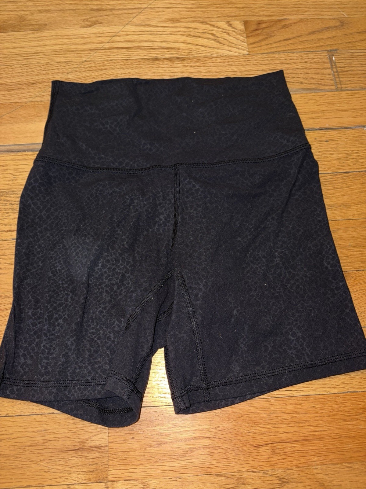 Lululemon Align High Rise Biker Shorts Athletic, Black, Size 4, 6-inch Stretch-image