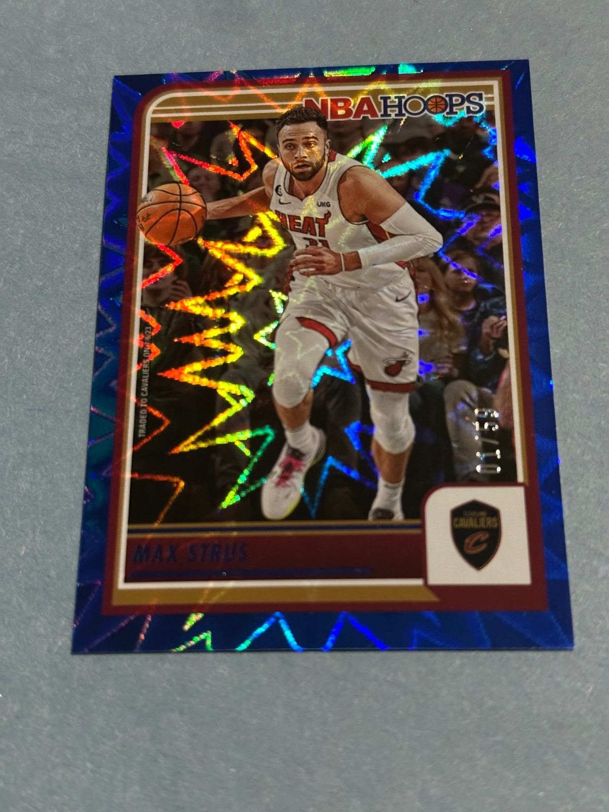 2023-24 Panini Hoops - Max Strus #60 Blue Explosion Prizm /59