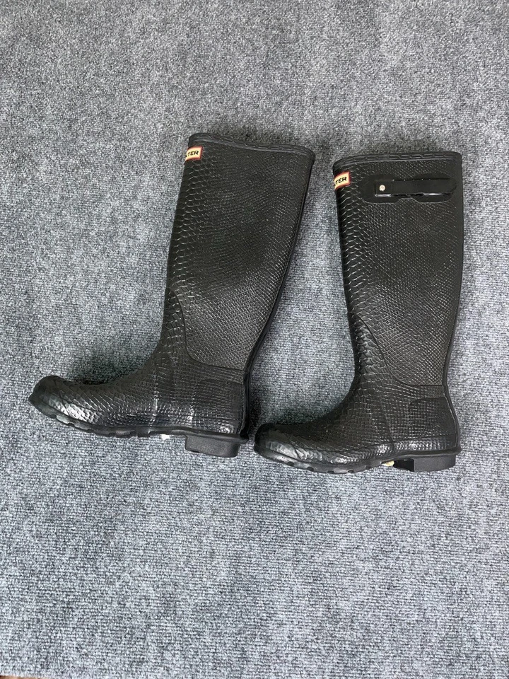 САПОГИ Hunter черные резиновые дождевые оригинальные Carnaby Boa Snake высокие размер 8 M/9 F НОВЫЕ - Изображение 2 из 4