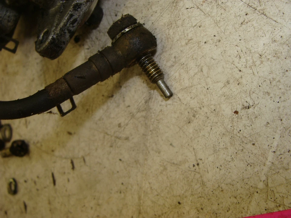 1981 1982 Polaris Cutlass SS 440 mic Mikuni motor inyector bomba de aceite línea inyección Foto 4 de 4