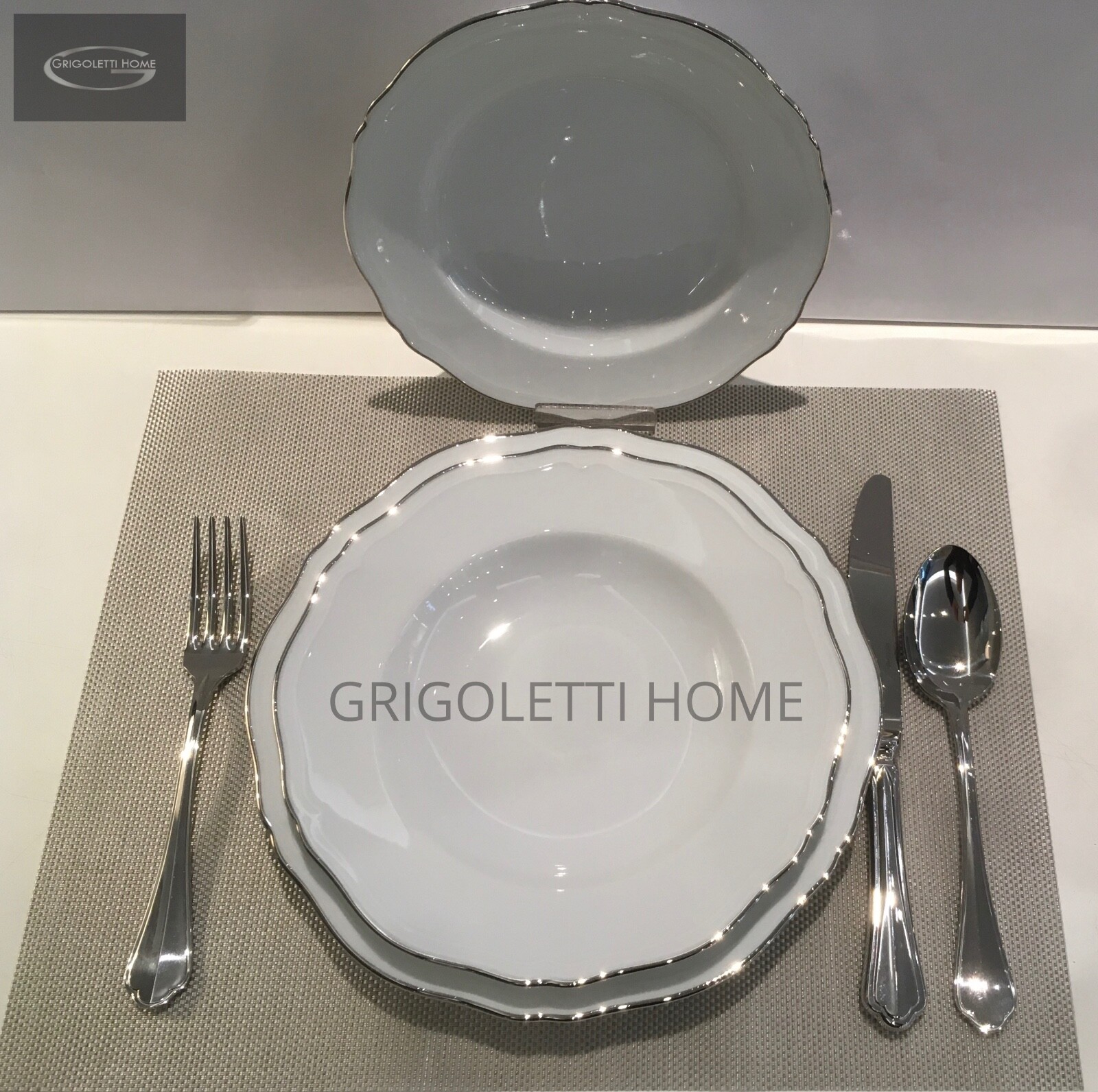Corona Platino Richard Ginori 36-Piece Dinnerware Set for 12 People - Retailer