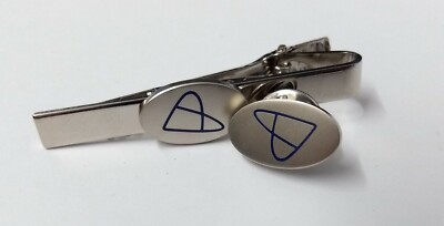 Chrom-Krawattenklammer doppelt drehbar & passende Anstecknadel Abzeichen unbekannt Abzeichen GIM124