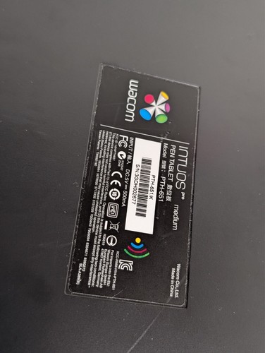 Wacom Intuos Pro PTH-651/K Medium Pen Tablet with Grip Pen & Cable - Tested - Picture 3 of 4