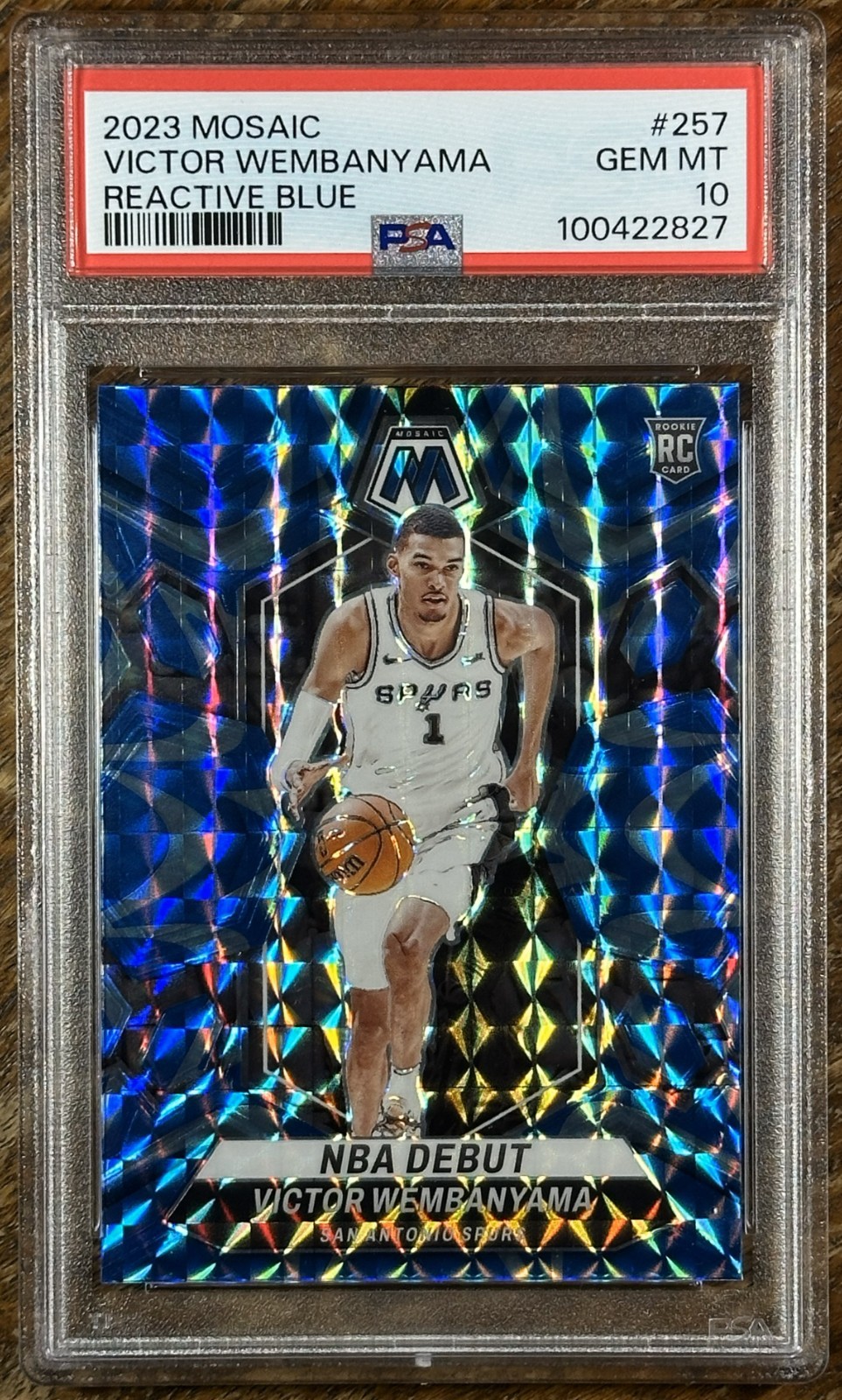 VICTOR WEMBANYAMA PSA 10 2023 PANINI MOSAIC 257 REACTIVE BLUE PRIZM RC NBA DEBUT