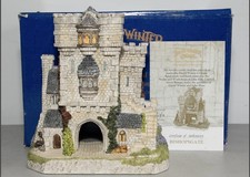 1994 David Winter Bishop's Gate With box And Coa