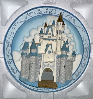 🏰 Walt Disney World Cinderella Castle 3D Collector Plate 1990s