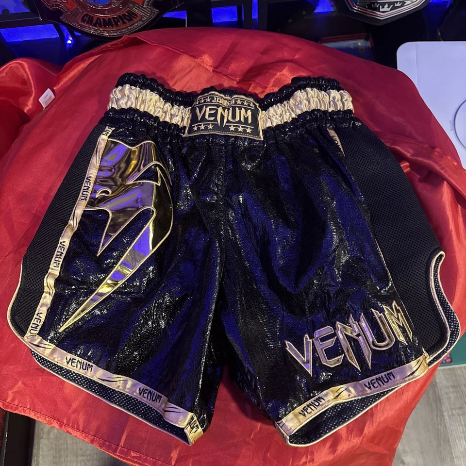 Pantalones Cortos Venum Muay Tai Para Hombre Talla XL MMA Fighter Absolute 2.0 04928-128 Foto 2 de 4